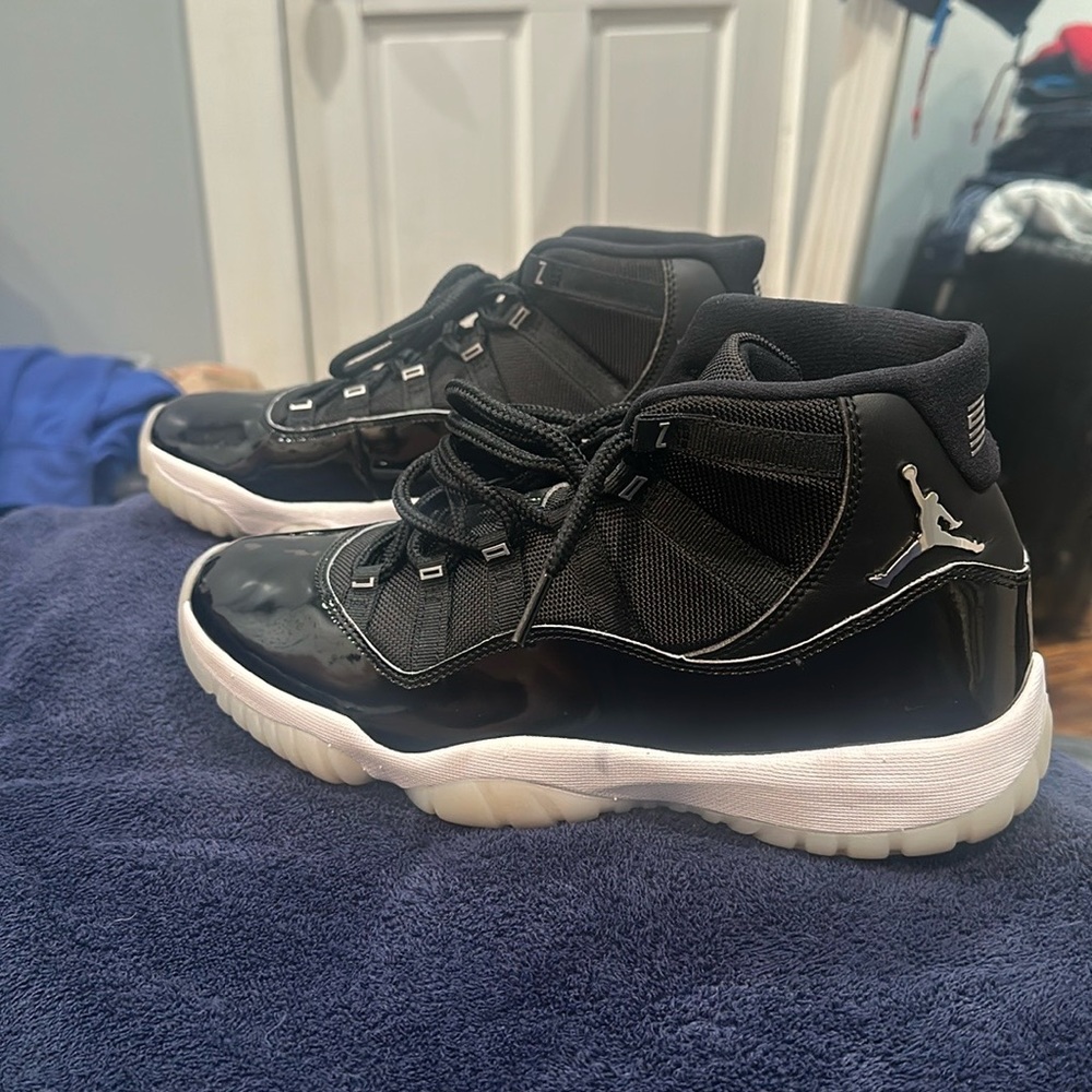 11  Jordan Retro